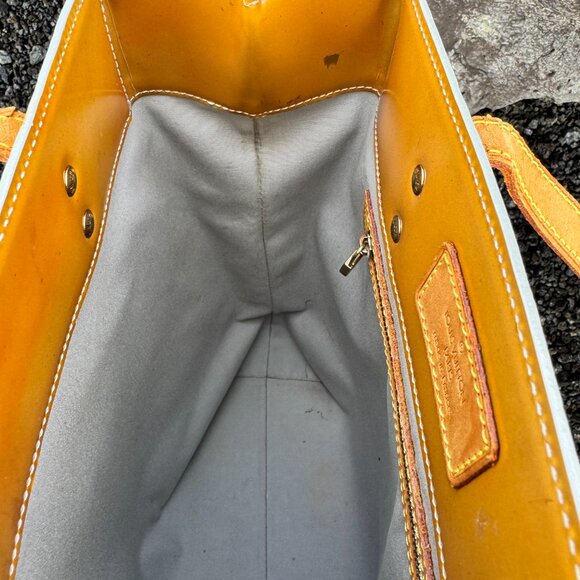 Louis Vuitton Reade Tote MM Leather Monogram Vernis Yellow Gold - Picture 15 of 17